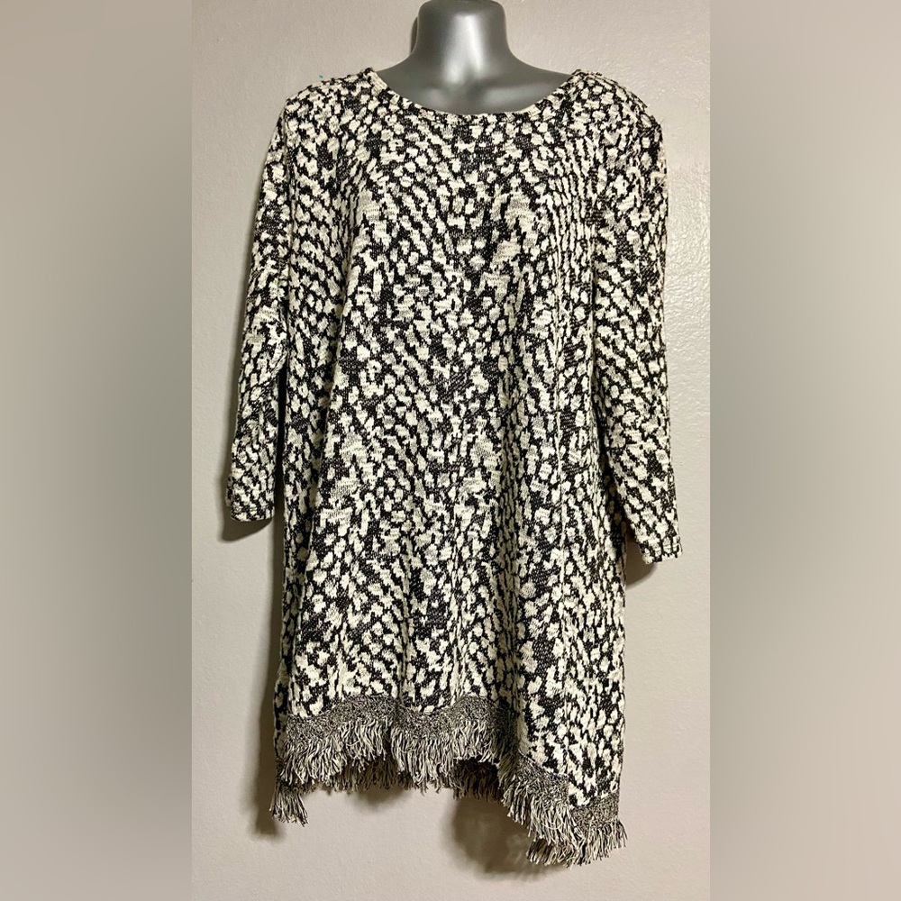 Style & Co Black and Off White Sweater Tunic